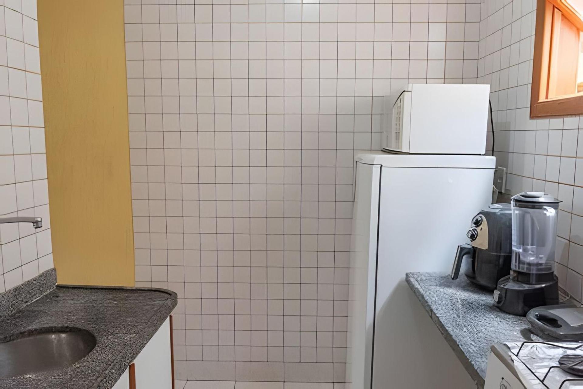 Em Frente A Praia De Taperapuan; Piscina; 1 Quarto; Wifi 300 Mbs; Estacionamento Gratuito 1 Veiculo Porto Seguro Exteriér fotografie